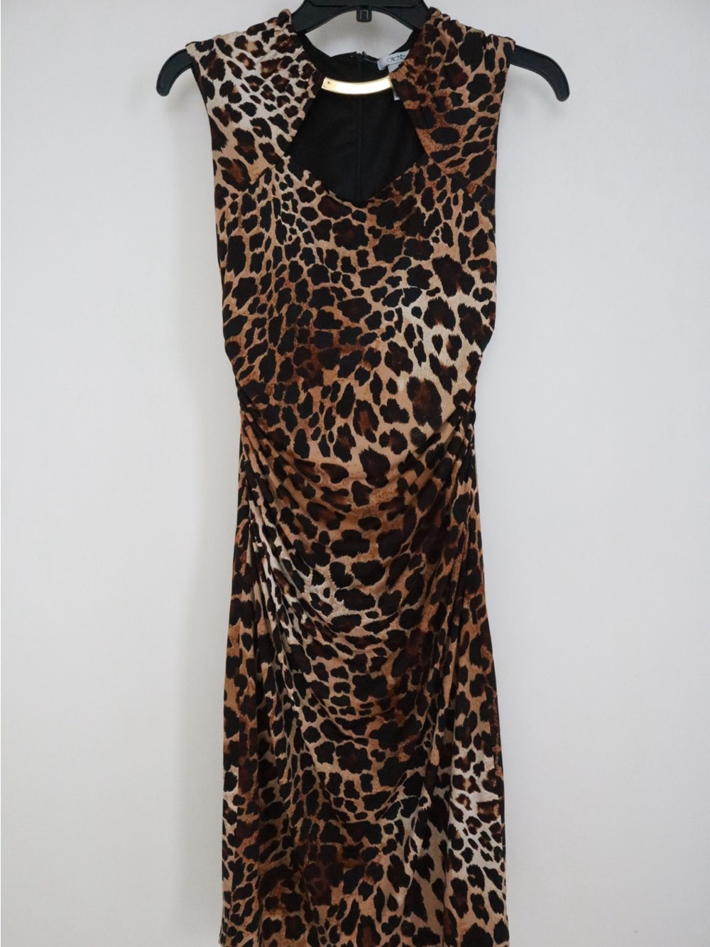 Cache Leopard-Print Keyhole Midi Dress